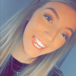 Meet your Posher, Sabrina